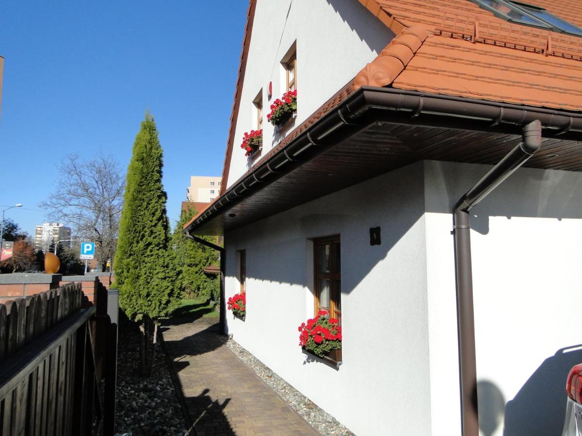 Giszowiec Pokoje Goscinne Przyjazna 9 Katowice Exteriör bild